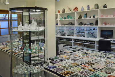 Der grosse Trommelsteinraum, zweite Ansicht. Wir führen über 200 Sorten!  